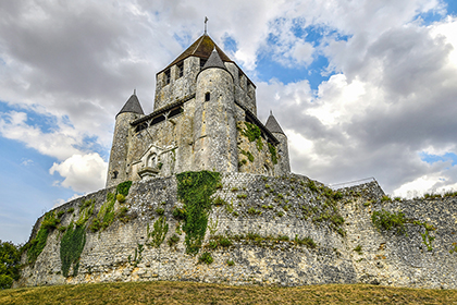 César Tower